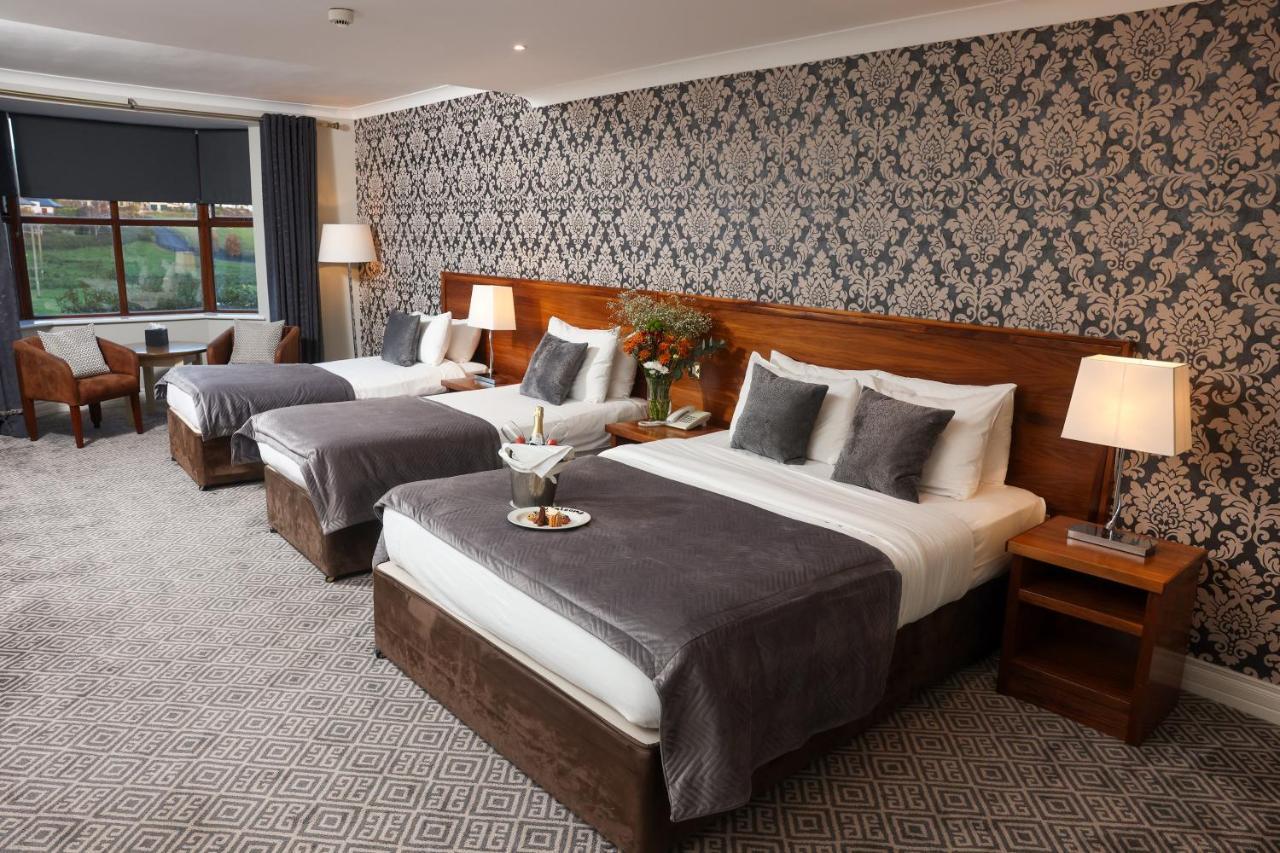 The Lakeside Hotel & Leisure Centre Килало Екстериор снимка