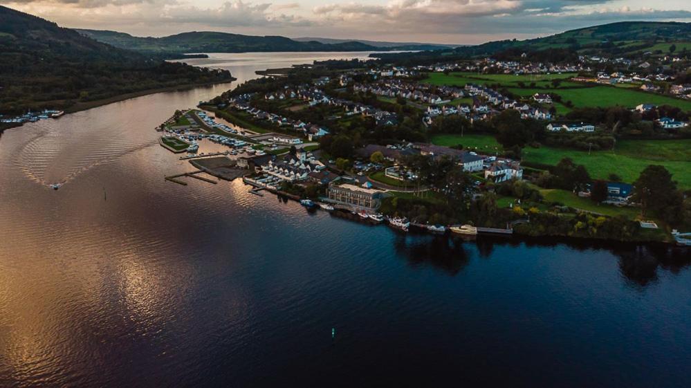 The Lakeside Hotel & Leisure Centre Килало Екстериор снимка